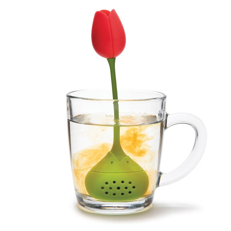 Tulip est un infuseur à thé, beau comme une tulipe et très pratique