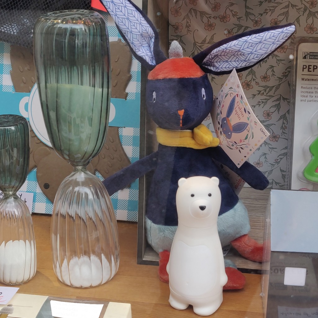 La boutique/showroom est ouverte samedi 2 , 9, 16 et 23 décembre 2023